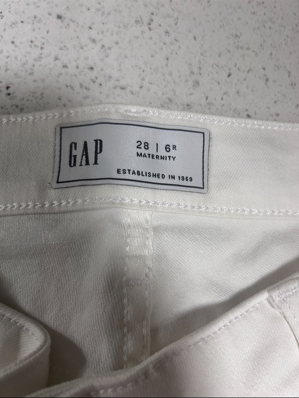 Gap Maternity Jeans NWOT sz 6 - Picture 6 of 7